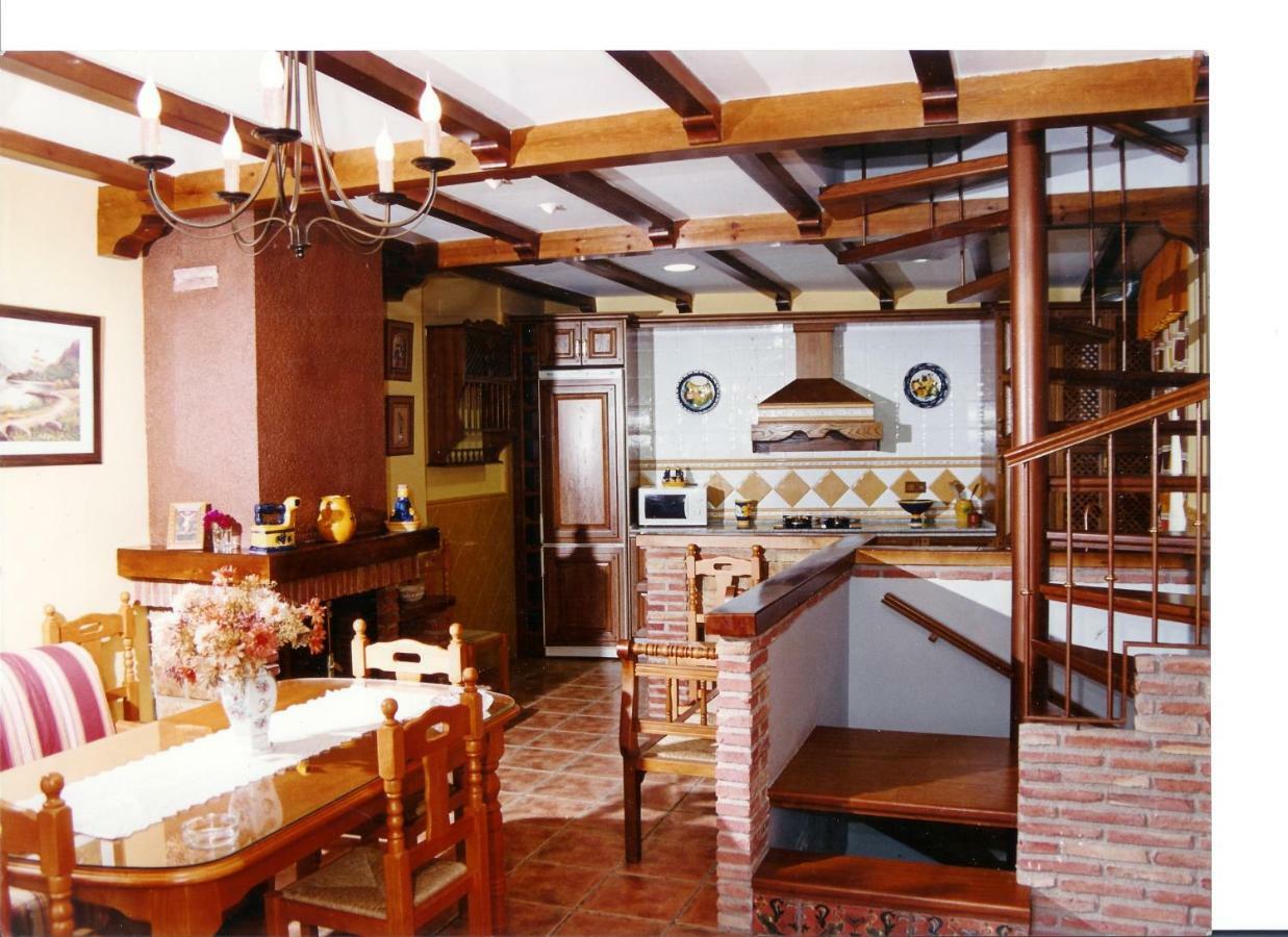 Casa Alpuluso Holiday home *